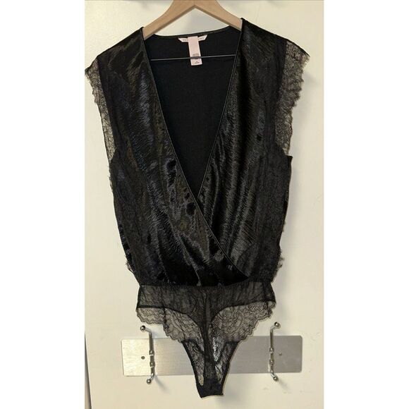 Victoria's Secret Tops - Victorias Secret Bodysuit Womens Satin Lace‎ Cap Sleeve V-Neck Polyester Black M